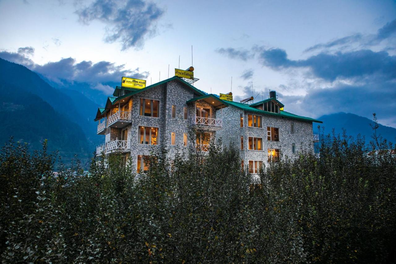 Tripli Hotels Stone House Cottage Manāli Exteriör bild