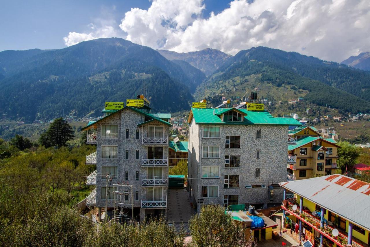 Tripli Hotels Stone House Cottage Manāli Exteriör bild