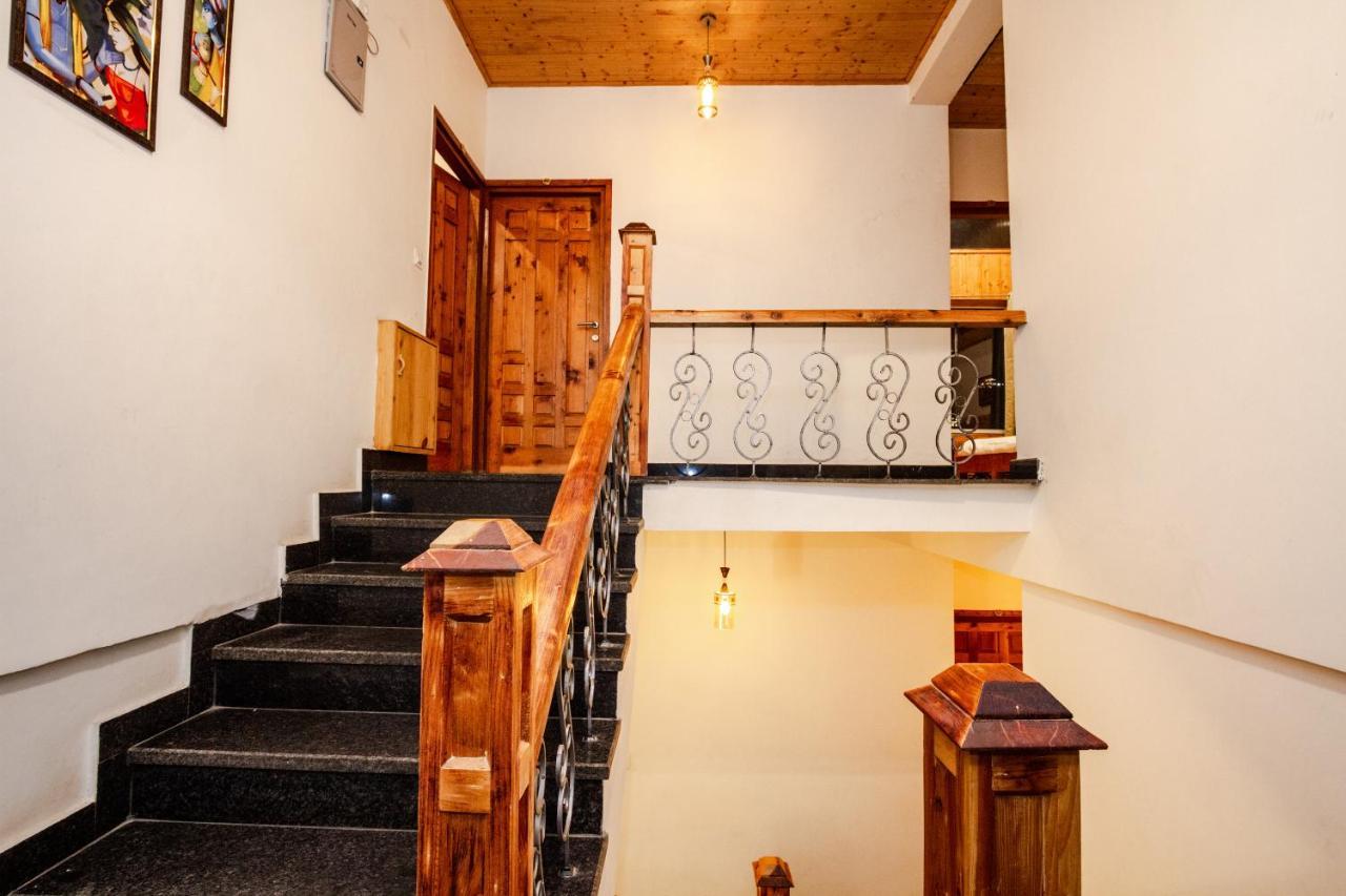 Tripli Hotels Stone House Cottage Manāli Exteriör bild