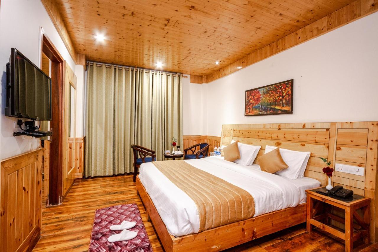 Tripli Hotels Stone House Cottage Manāli Exteriör bild